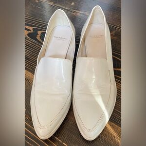 Vagabond Cream/white loafers